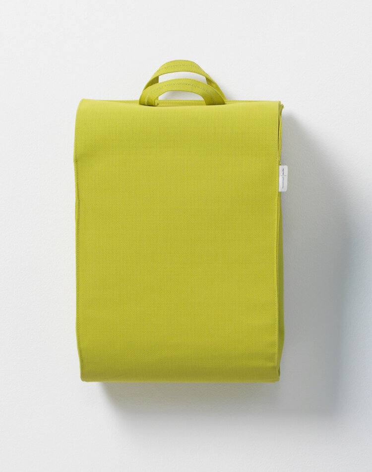 Trenntmöbel Tasche als Abfallbehälter für die Wand in gelb