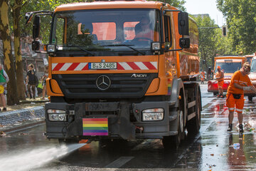 Reinigungsfahrzeug der BSD am CSD 2018