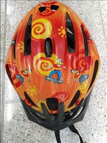 Abbildung: Fahrradhelm/ Inlinerhelm