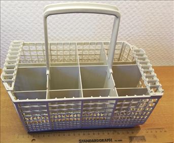 Abbildung: Besteckkorb Spülmaschine mit Mikroschaden
