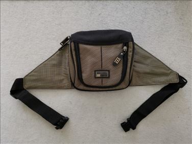 Abbildung: Bauchtasche zu verschenken