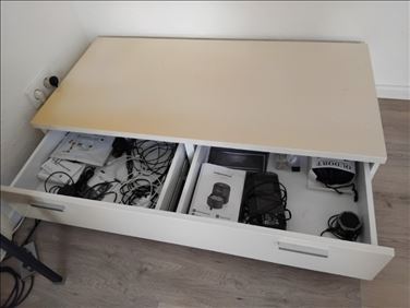Abbildung: Lowboard und Hängeschrank