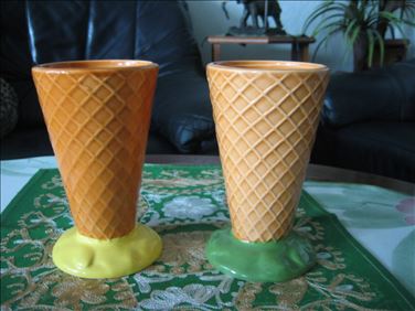 Abbildung: 2 Eisbecher aus Familien-Nachlass, unbeschädigt