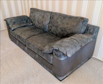 Abbildung: Couchgarnitur Büffelleder, Sofa, Sessel und Hocker