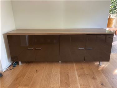 Abbildung: Sideboard in Nussbaum-Optik