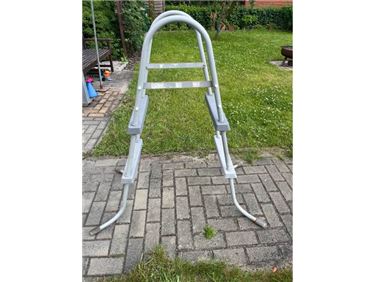 Abbildung: Poolleiter für Pools mit max. 88 cm Höhe