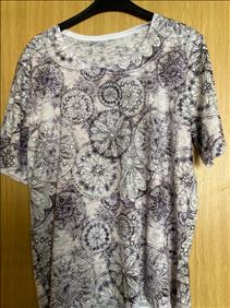 Abbildung: Tshirt Gr 42-44