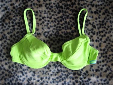Abbildung: Bikini Oberteil, Boutique Gr. 36, Bügel-BH-Größe 75B