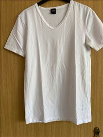 Abbildung: Herren Shirt. Von Hugo Gr m