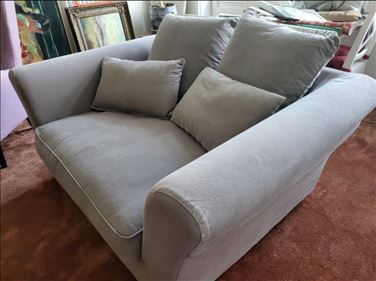 Abbildung: Extra großes 2-Sitzer Sofa