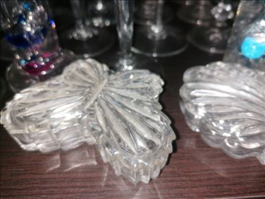 Abbildung: Glas Bleikristal Gefäß Schmetterling und muschel mit Deckel