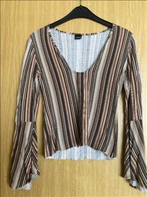 Abbildung: Shirt mit Flamenco Arm Gr s