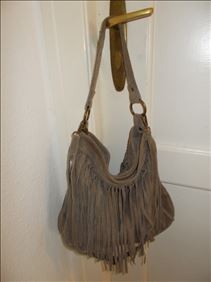 Abbildung: Schicke italienische Wildleder-Handtasche 33 x 30cm