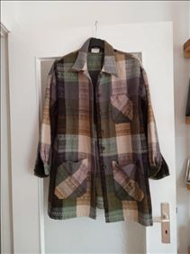Abbildung: Hemdjacke kariert aus Wolle Gr. 42