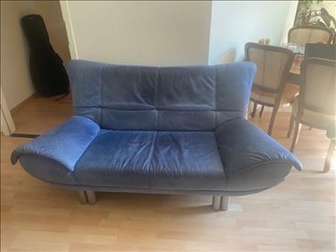 Abbildung: Blaues Leder-Sofa / Couch 