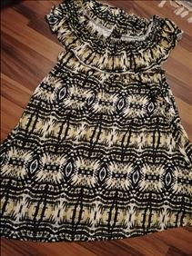 Abbildung: 1 kleid, 3 Oberteile 44 46 getragen gewaschen 