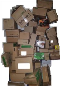 Abbildung: Versandkartons, meist Paketgrößen,fast KEINE Päckchengrößen