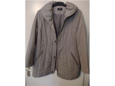 Abbildung: Damen Steppjacke