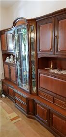 Abbildung: Wohnzimmerschrank