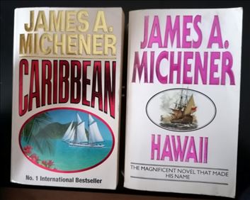 Abbildung: 2 englische Bücher von James A. Michener