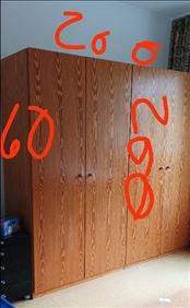 Abbildung: Kleiderschrank an Selbstabholer 