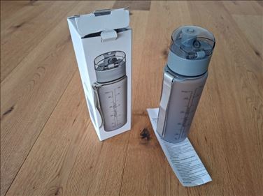 Abbildung: Trinkflasche neu OVP