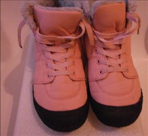 Abbildung: Damenstiefel / Kinderstiefel Gr 39
