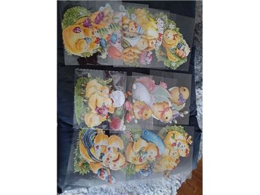 Abbildung: 3D-Bastelmotive und Glitter-Stickers u.v.a.m.