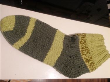 Abbildung: Socken  handgestrickt neu Größe 38 - 39