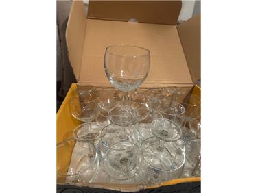 Abbildung: 25 Stielgläser 0,1 l  für Brunch oder Ähnliches 