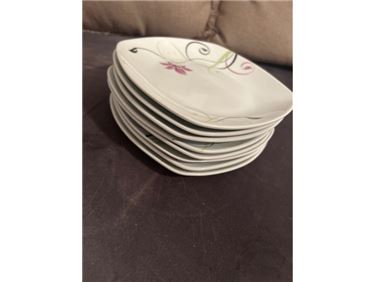 Abbildung: 8 kleine Teller 