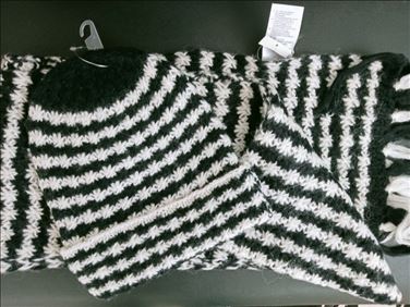 Abbildung: Neu/unbenutzt. Hut-Schal-Set