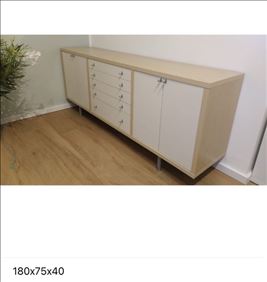 Abbildung: Sideboard hell