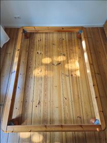 Abbildung: Bettrahmen für 140 x 200 cm Matratze