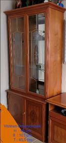 Abbildung: Vitrine mit Licht bis 7.11.