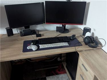 Abbildung: Eckschreibtisch