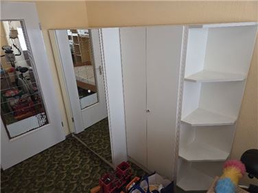 Abbildung: Spiegelschrank 