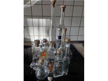 Abbildung: Dekorative Flaschen