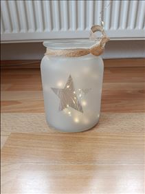 Abbildung: Weihnachtsdeko Glas mit Lichterkette