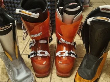 Abbildung: Ski-Schuhe 