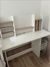 Abbildung: Schreibtisch zu verschenken 