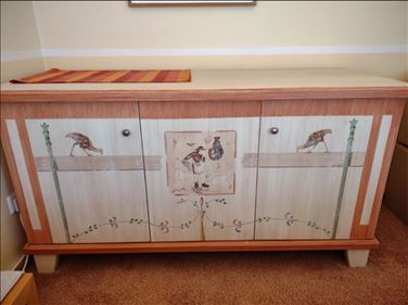 Abbildung: Sehr schöne Kommode zu verschenken