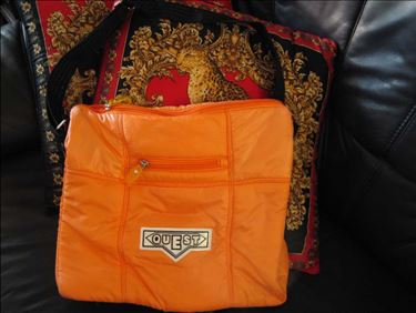 Abbildung: Schultertasche, unbenutzt, breiter verstellb. Schultergurt