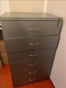 Abbildung: Silberner Karteischrank