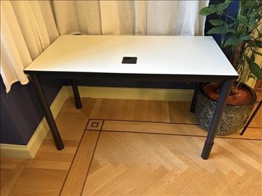 Abbildung: Schreibtisch 60x120