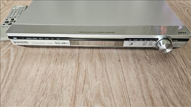 Abbildung: Surround-Lautsprecher-Steuerung