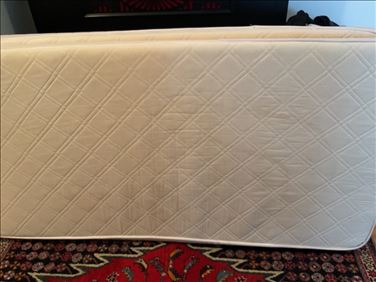 Abbildung: 2 Matratzen 200x100x15 cm