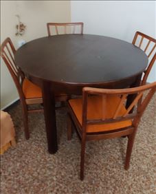 Abbildung: Runder Esstisch Holz ausziehbar