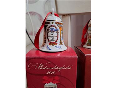 Abbildung: Hutschenreuther Weihnachtsglocke 2010