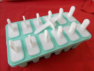 Abbildung: Stieleisbereiter aus Silikon für 12 x Eis